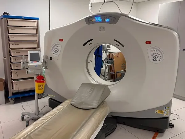 GE Discovery RT16 CT